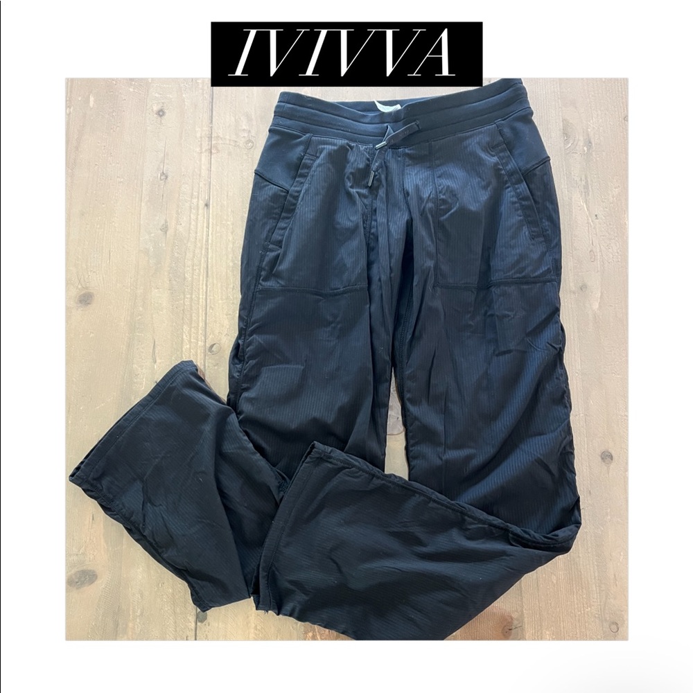 Ivivva Black windbreaker pants, size 10, excellent condition